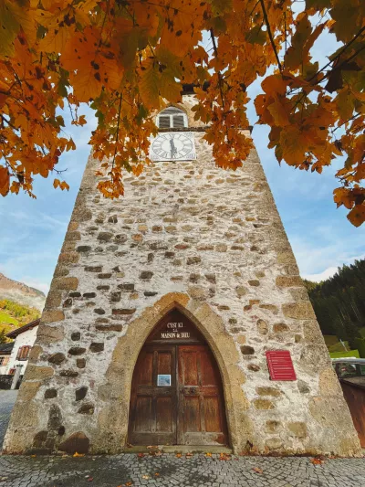 Vers-l'Eglise's chruch in autumn