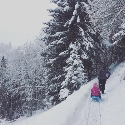 In the mountain with the family 🌲🌨 #champery