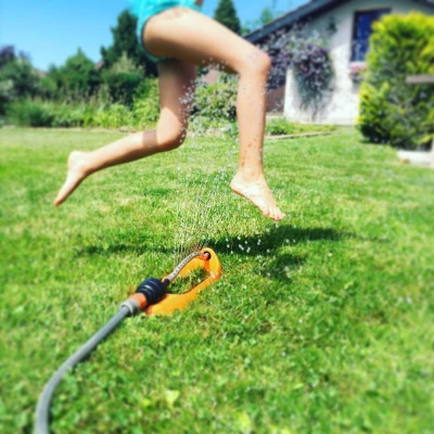 🌞💦💦👧🏽